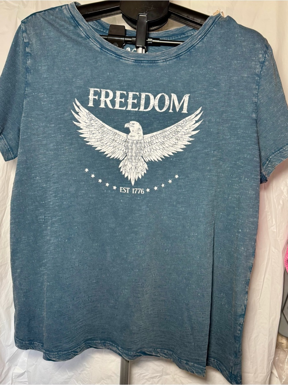 Bass Pro Shops Blue Graphic 'Freedom' Eagle Tee